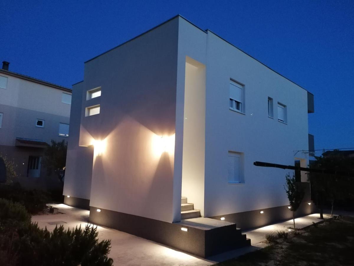Apartments Lota Starigrad Paklenica Esterno foto