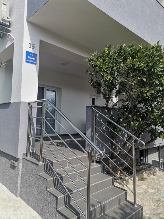 Apartments Lota Starigrad Paklenica Esterno foto