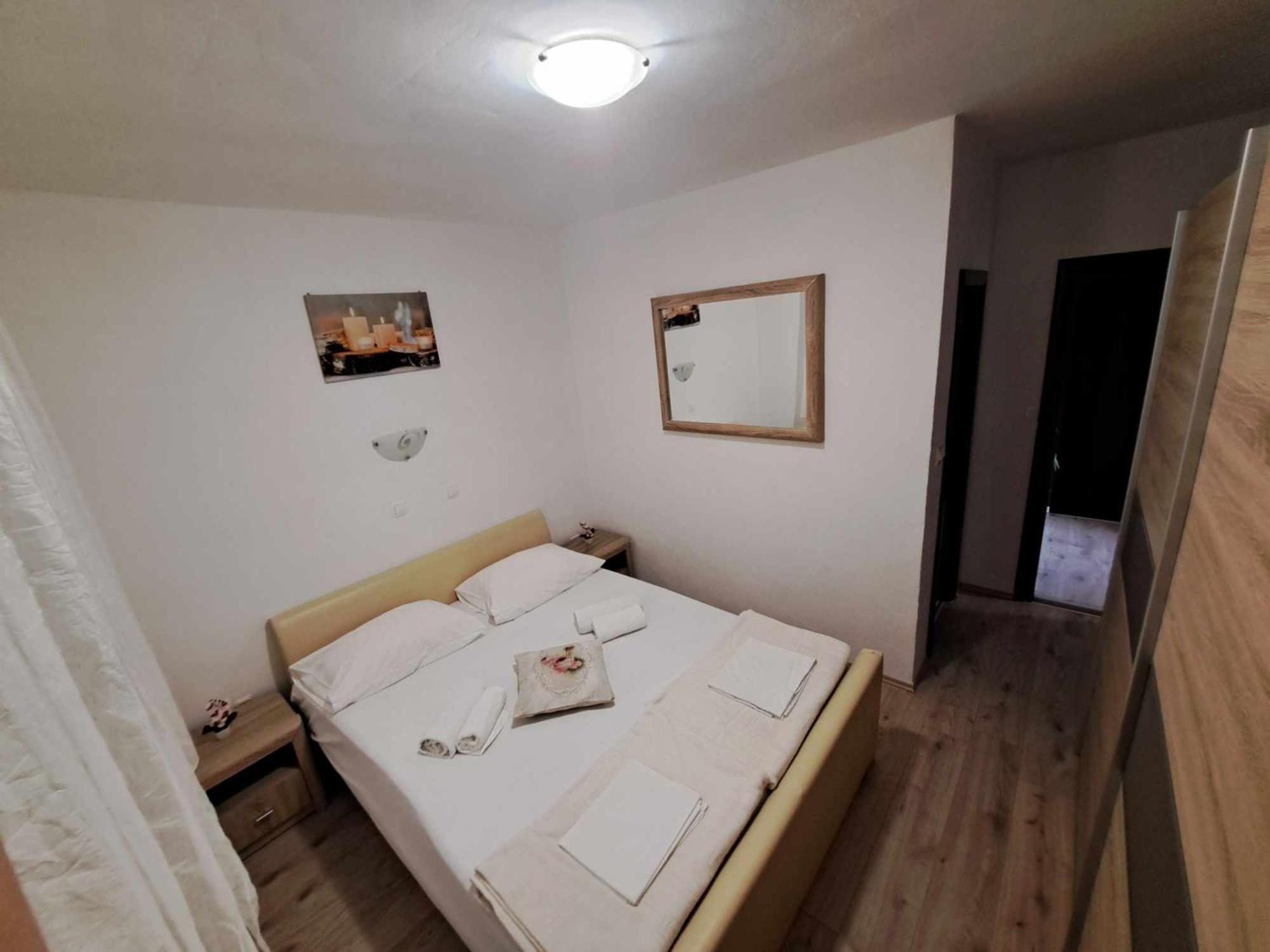 Apartments Lota Starigrad Paklenica Esterno foto